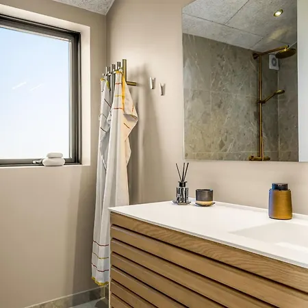 Nyaraló Sighrik - 25m From The Sea By Interhome *